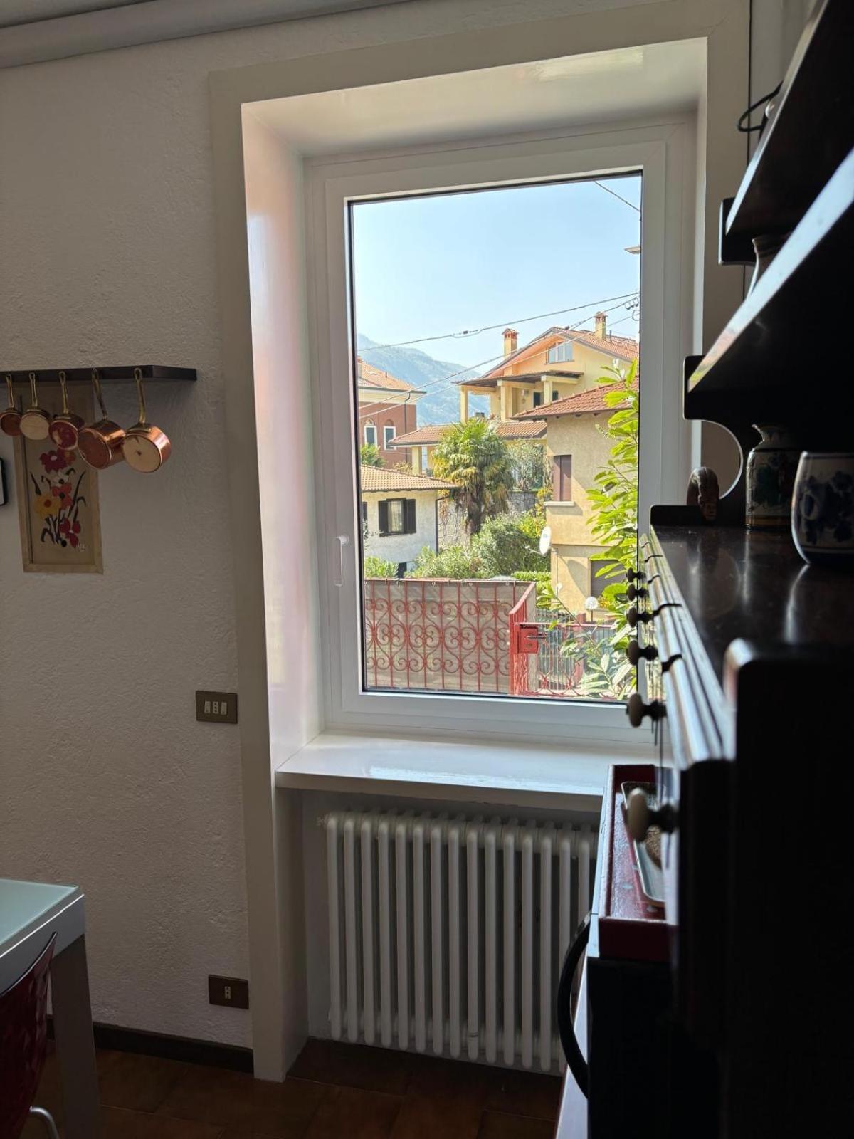 Ester Lakehouse, Graziosa Casa Indipendente Lierna Exteriör bild