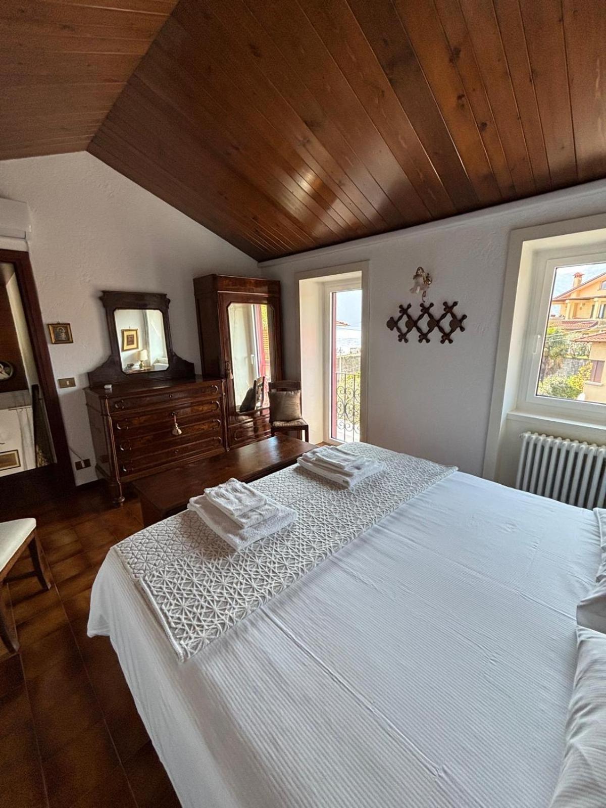 Ester Lakehouse, Graziosa Casa Indipendente Lierna Exteriör bild
